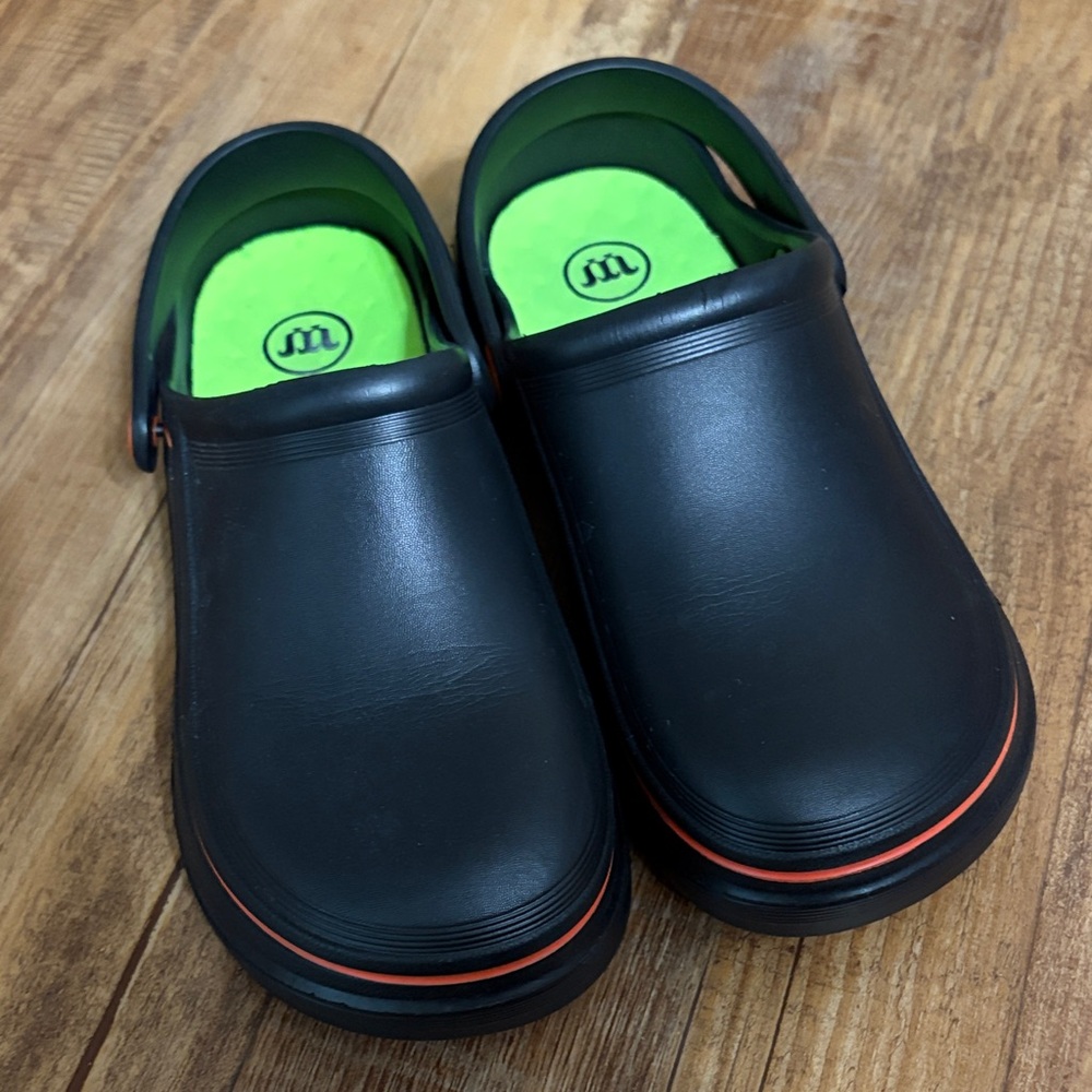 Deedlite black lightweight, slip resistant waterproof clogs work shoes size 7 - Picture 4 of 8